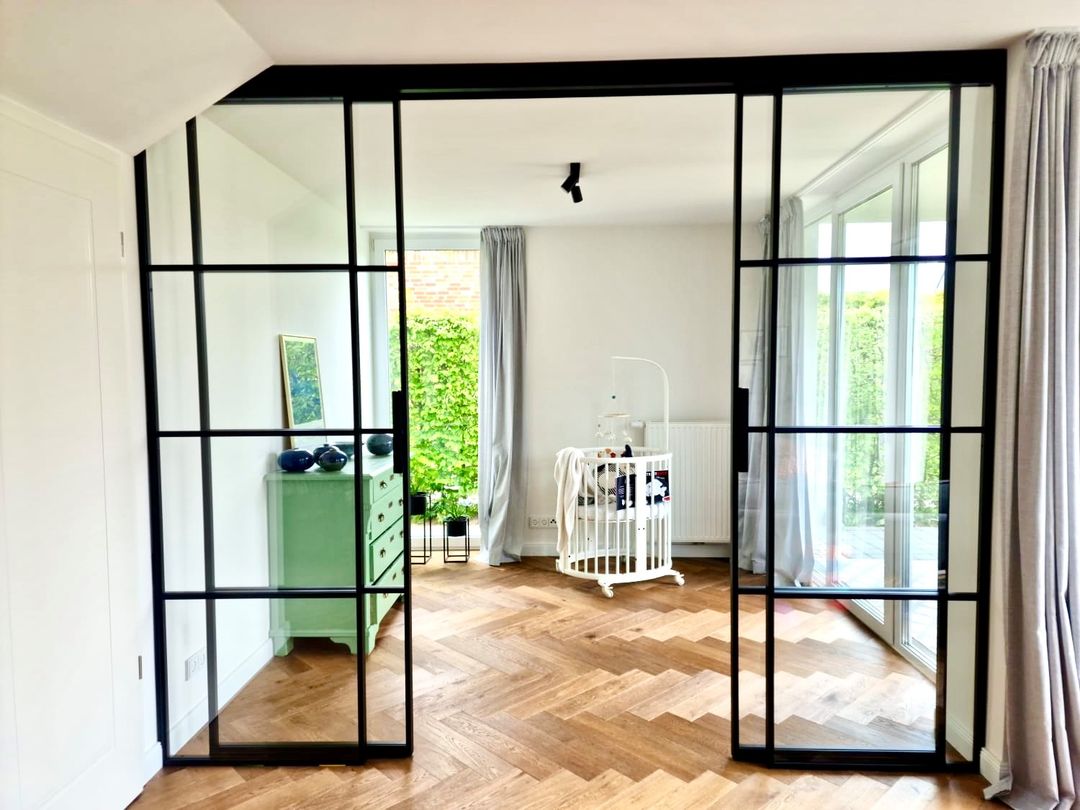 Stahltüren mit Glas – individuelle Loft-Elemente